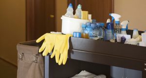 Chariot pour le nettoyage des chambres d'hôtels