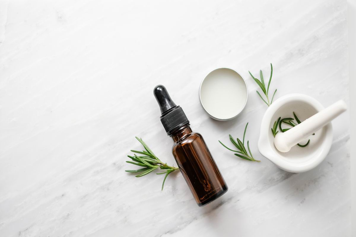 Huile essentielle de CBD pour les produits cosmétiques